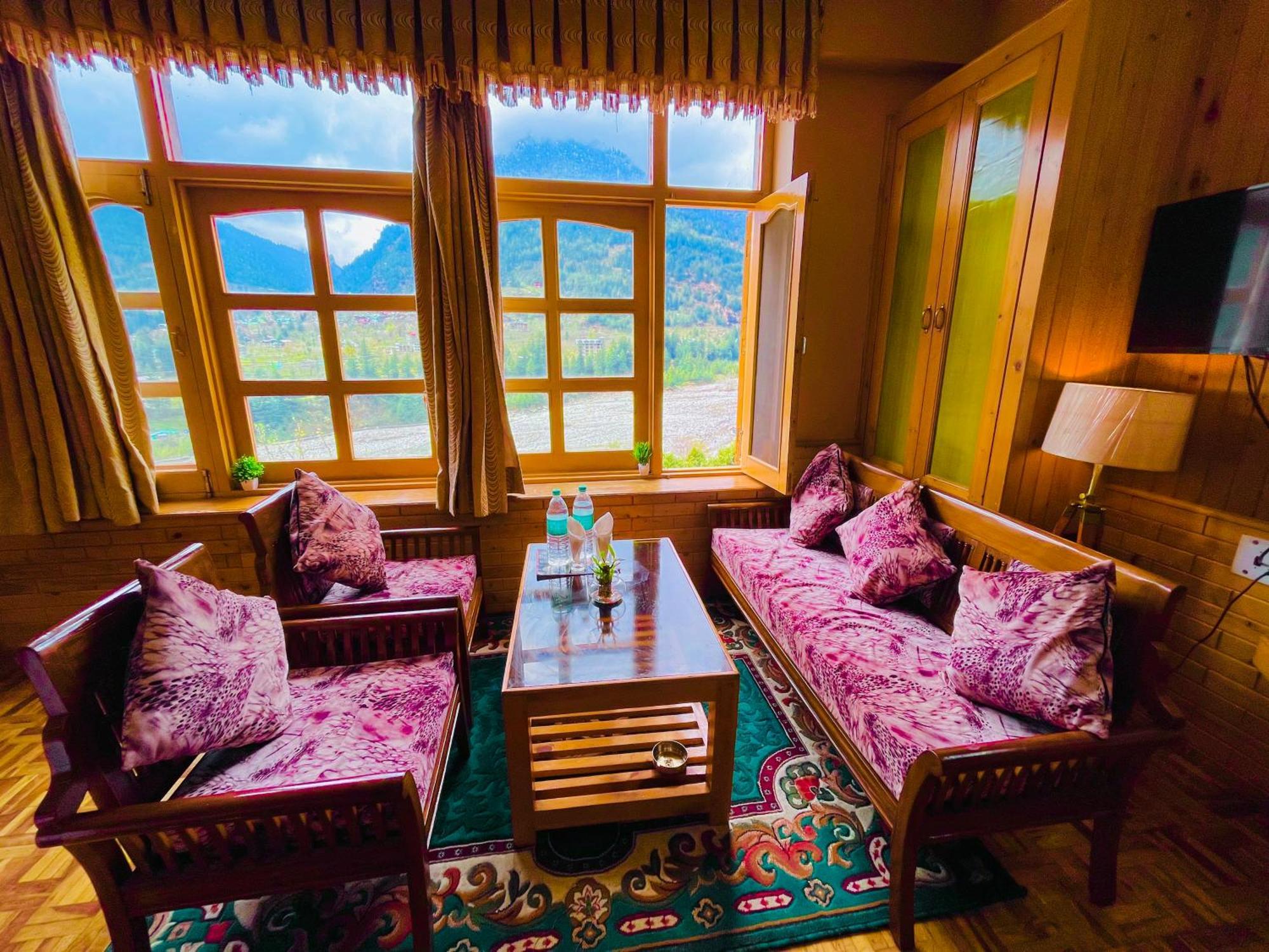 Snow Clad Riverview Hotel & Resort, Manali Exterior photo